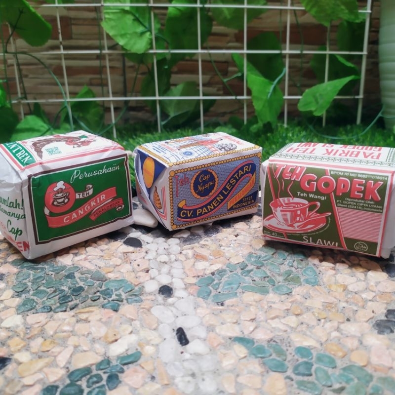 

TEH SOLO PAKET 3 TEH KHAS SOLO NASGITHEL GOPEK SINTREN NYAPU