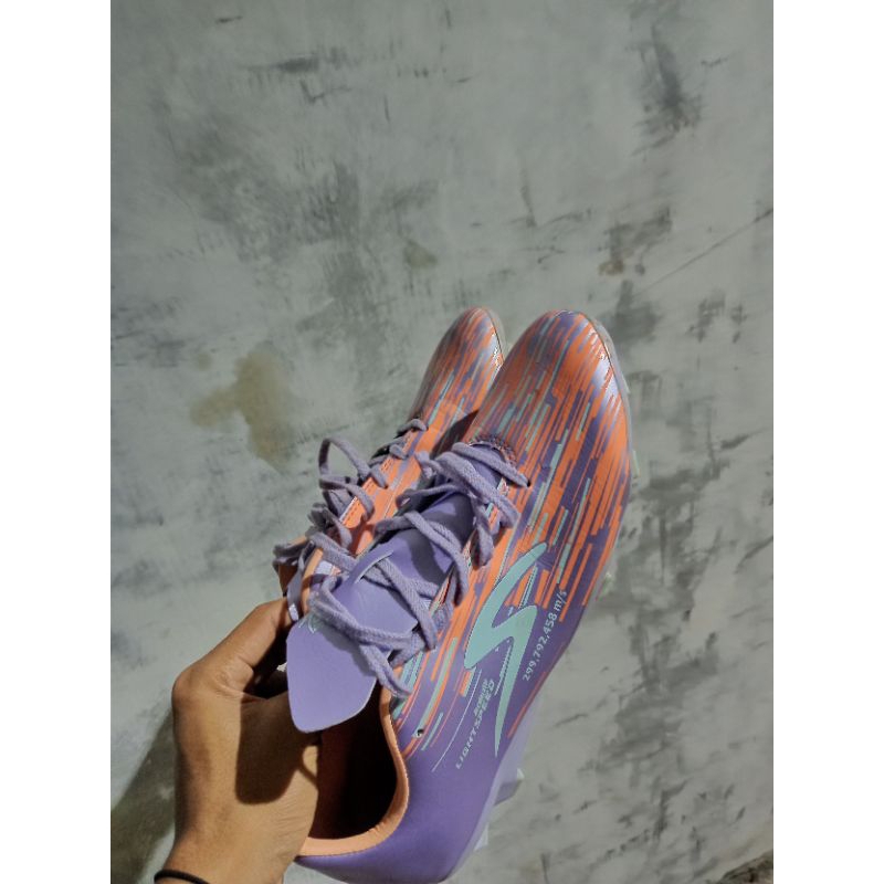 Sepatu Bola Specs size 41