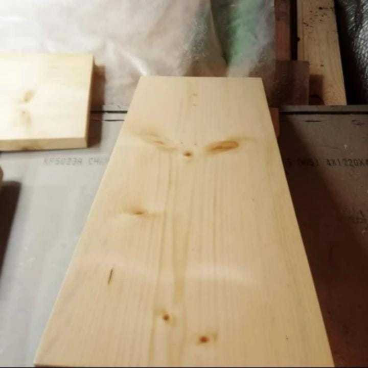 Papan Kayu Jati Belanda120x20x2 Vernish Natural