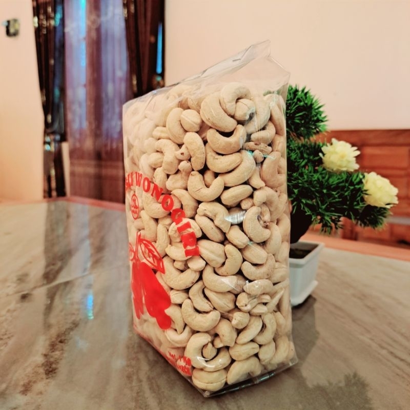 

kacang mete mentah kering standart 1kg asli wonogiri