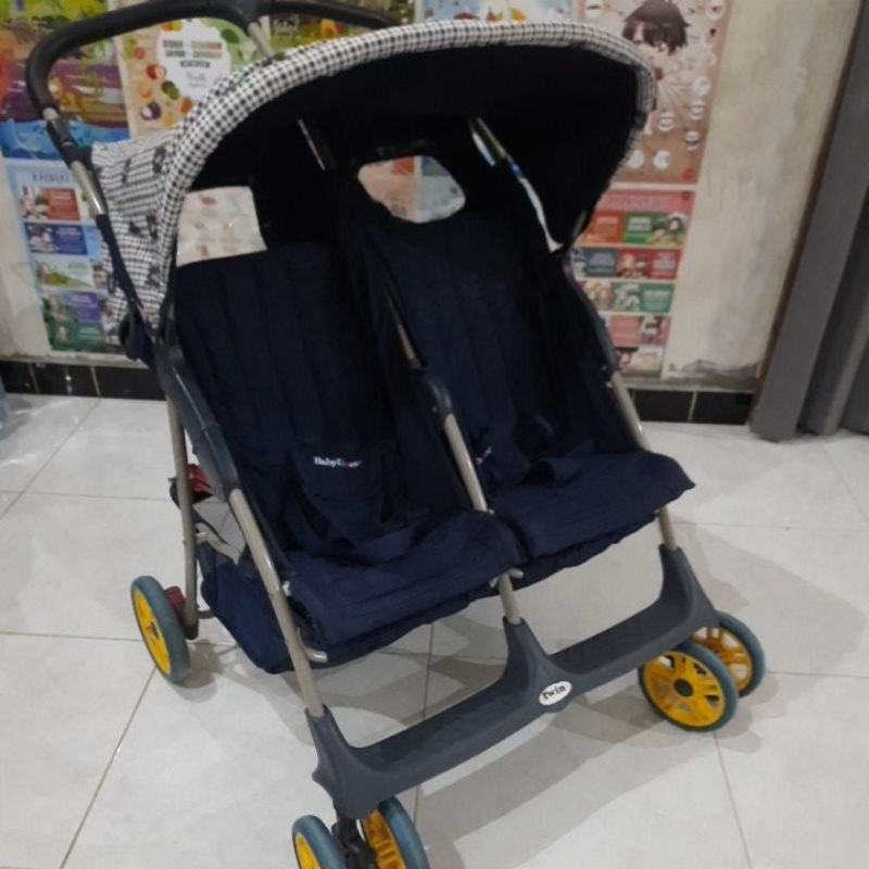 PRELOVED STROLLER KEMBAR/KERETA DORONG KEMBAR/STROLLER TWINS  BABYDOES