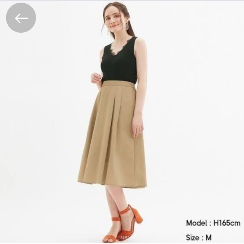 Preloved Rok Volume Plisket by GU Uniqlo