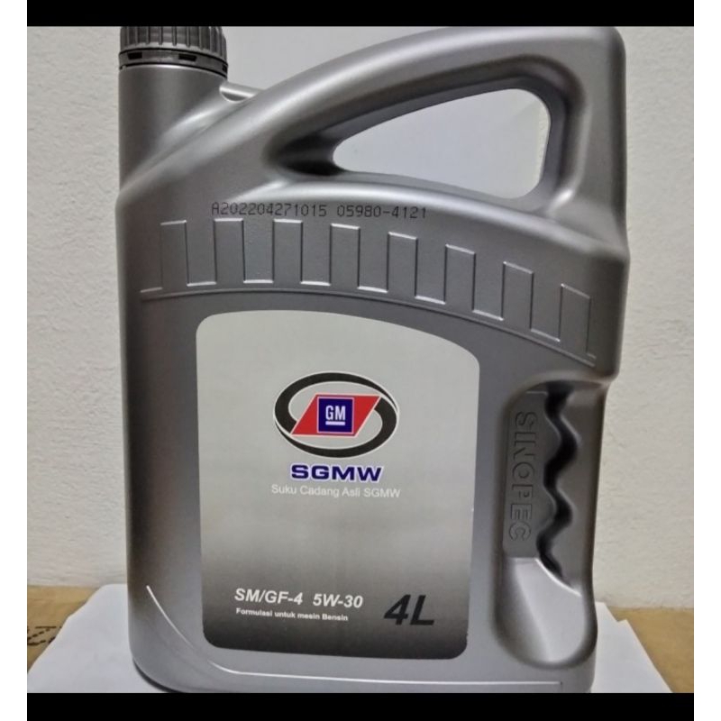 OLI MESIN MOBIL WULING SILVER SGMW SM / GF-4 , 5W-30 BENSIN 4 LITER ORIGINAL