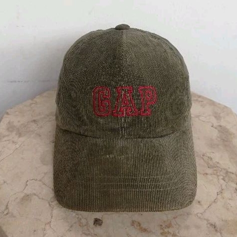 Topi Strap Vintage GAP Corduroy Strap Cap