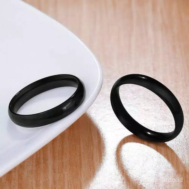 Cincin tunangan cincin nikah hitam kecil
