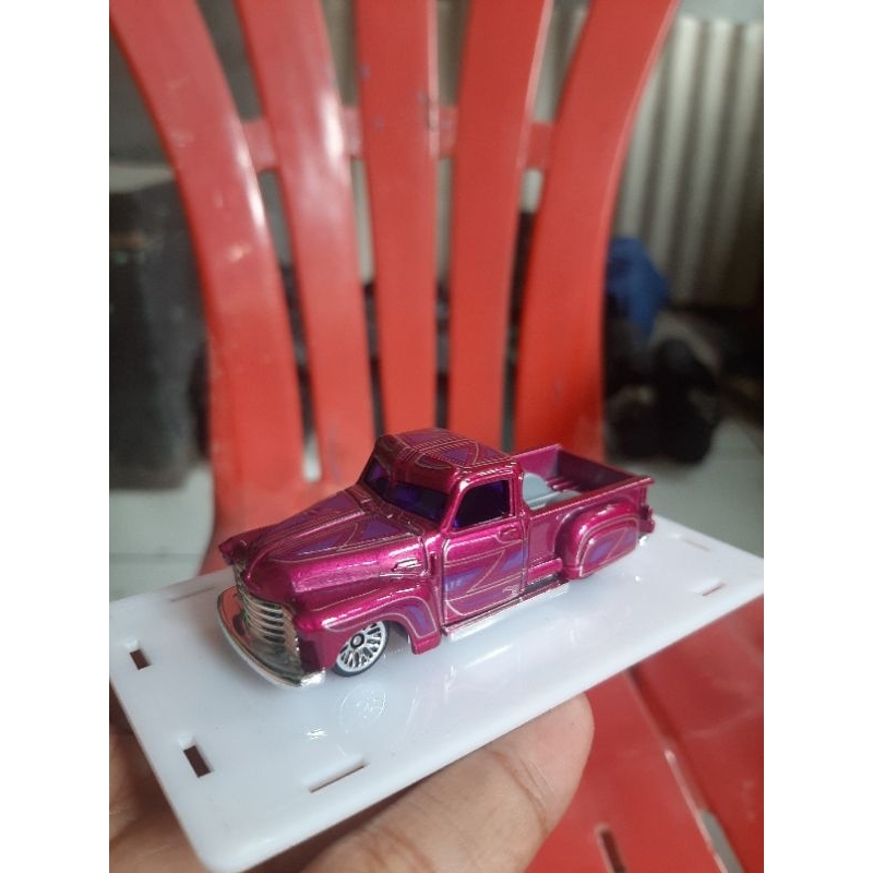 Hot Wheels La Troca (loose) Original + 1 pcs Akrilik Kotak