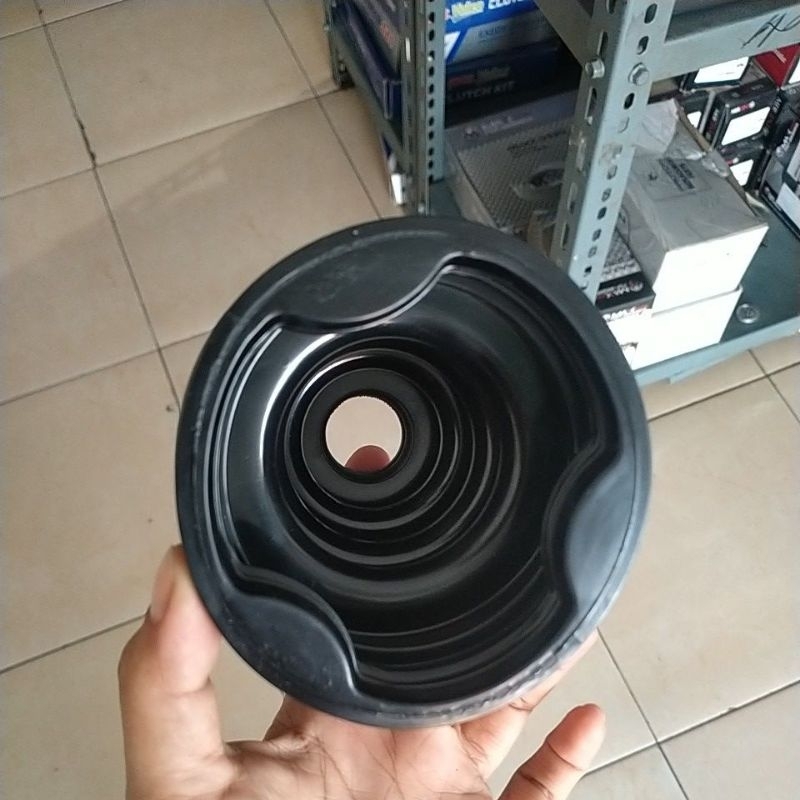 Karet as roda dalam Proton Exora boot as roda dalam Proton exora