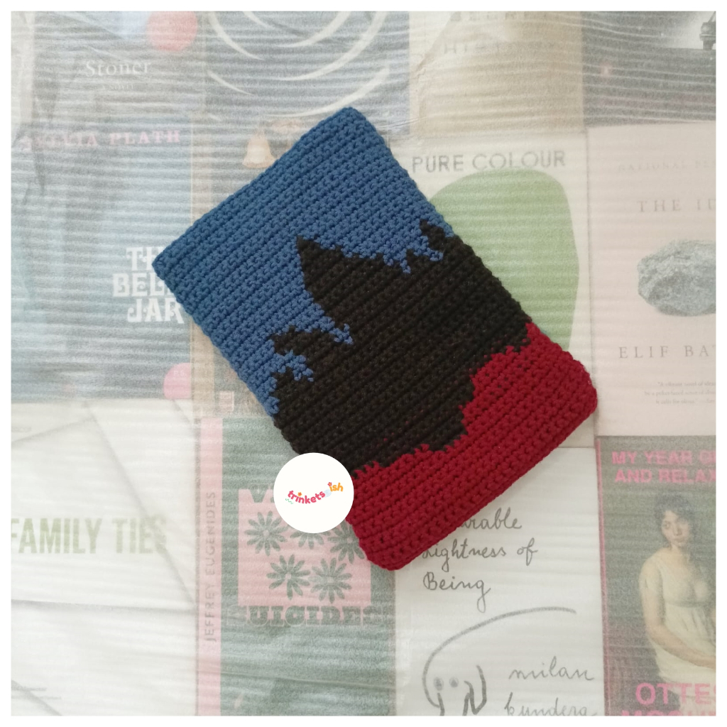 

[PO] Booksleeve Rajut (Crochet) - Inspired by Punisher (Phoebe Bridgers)