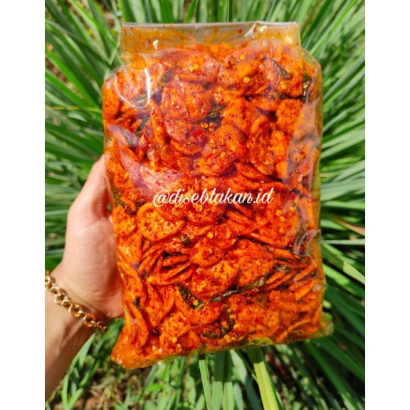 

[♞N85$] kerupuk seblak seblak bantat pedas daun jeruk isi 500gram [38]