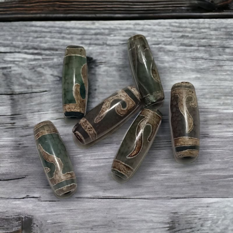 Manik Manik Galian Temuan Darat