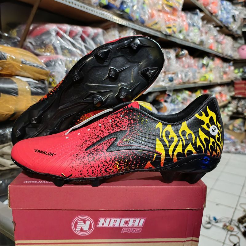 sepatu bola jumbo size 44 45 46 sepatu bola nomor besar