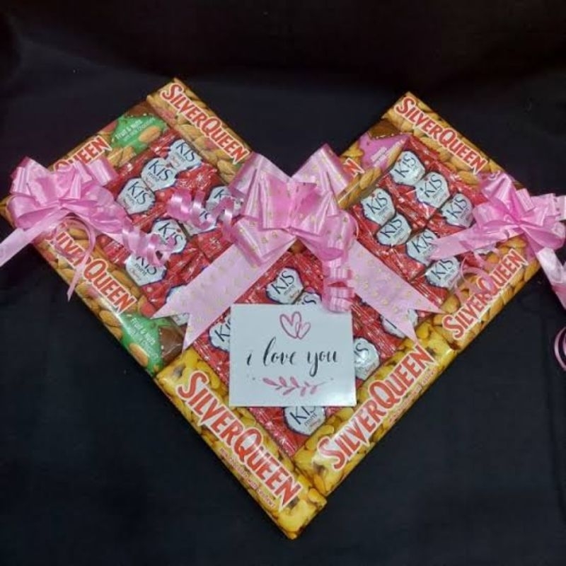 

love silverqueen bouquet bucket coklat