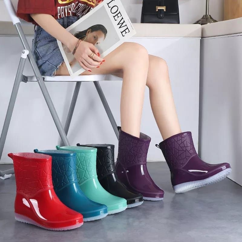Sepatu Boots Wanita Anti Air Sepatu hujan Boots hujan Sepatu Wanita Karet