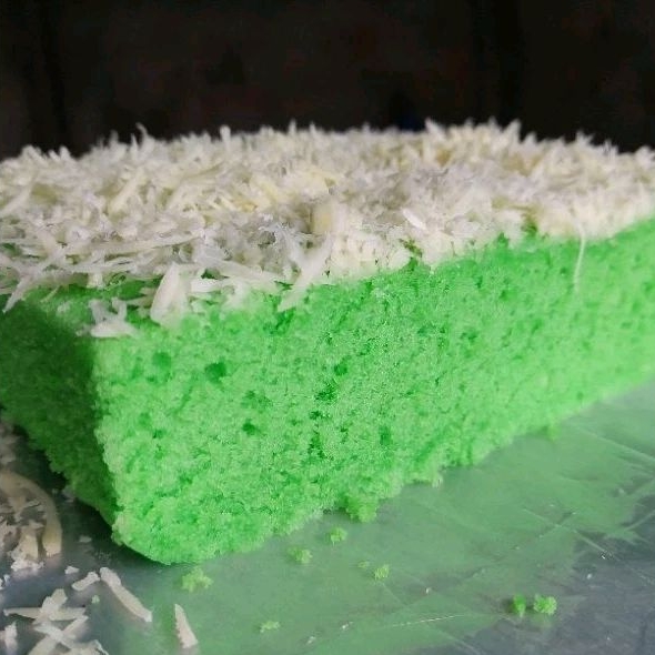 

BOLU KUKUS PANDAN 20 cm