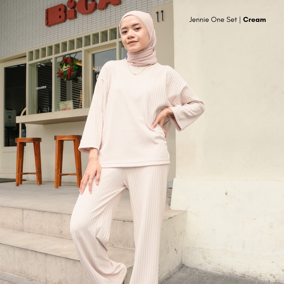 TIPE HLO808 ADERA ONE SET KNIT HORNET PREMIUM