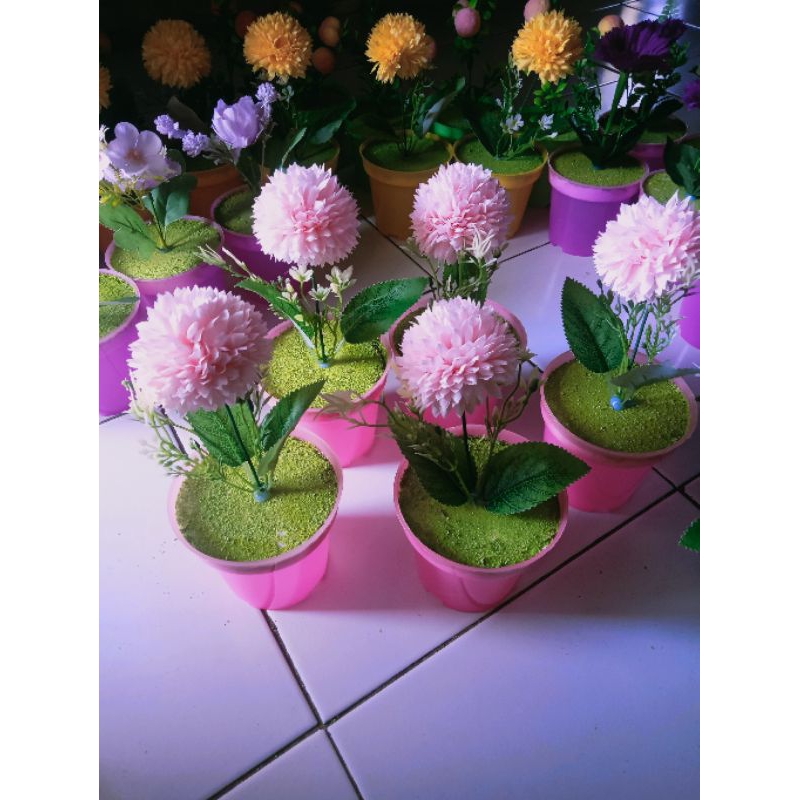 BUNGA HIAS POM2 BESAR PLASTIK PLUS POTNYA