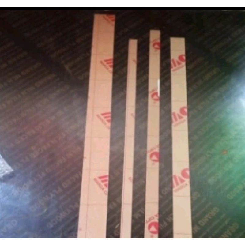 

Acrylic hitam MARGA CIPTA tebal 2mm ukuran 3x100cm / 100x3cm