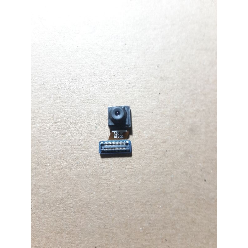 kamera depan samsung A20 copotan