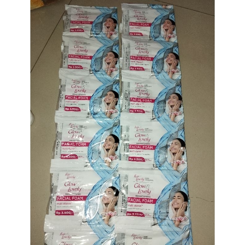 FAIR LOVELY  FOAM SACHET ( 1 renteng 12 sachet)