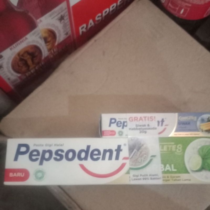 pepsodent herbal siwak