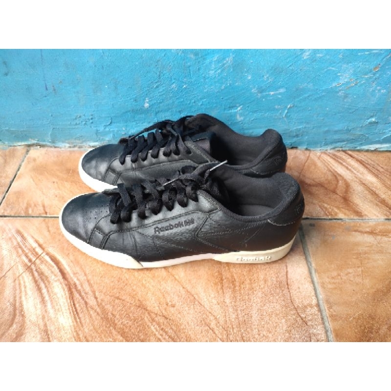 Sepatu Reebok Hitam Kulit