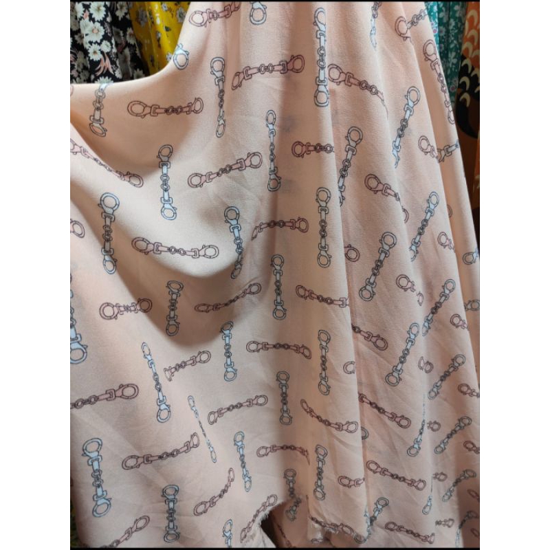 Zara crepp -zara motif-kain bahan -zara silk-kain bahan-0,5m