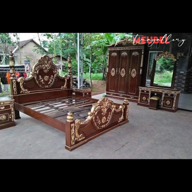 Set Kamar Tidur Cinta Ukir Kayu Jati Jepara Finishing Warna Natural Kombinasi Gold