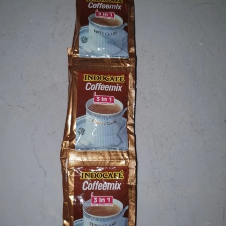 

Best Indocafe Coffemix 1 renceng isi 10 sachet Pasti Murah