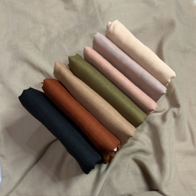 HIJAB PARIS (warna soft)/kerudung paris/hijab segi empat paris anti letoy merk redrose, varisha, jap