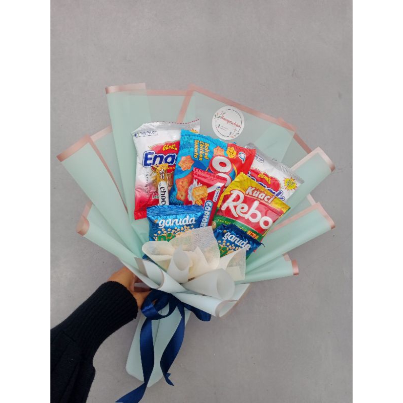 

Snack Bouquet buket jajan murah meriah kado ulang tahun graduation