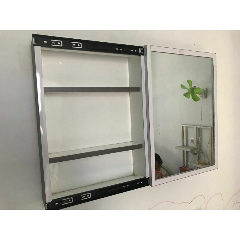 lemari cermin gantung pintu geser