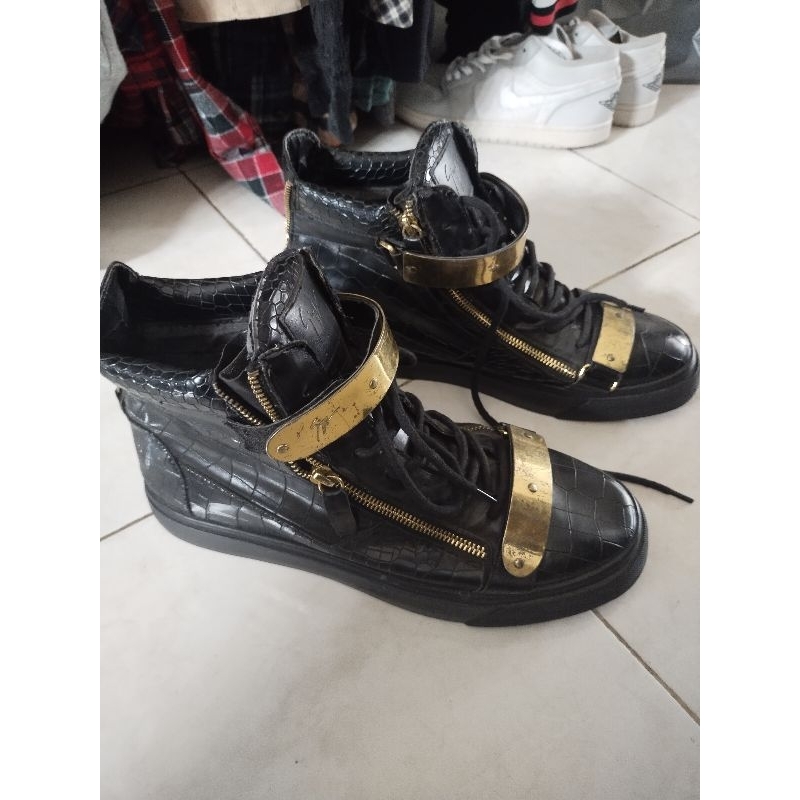 sepatu boots Giuseppe Zanotti size 44