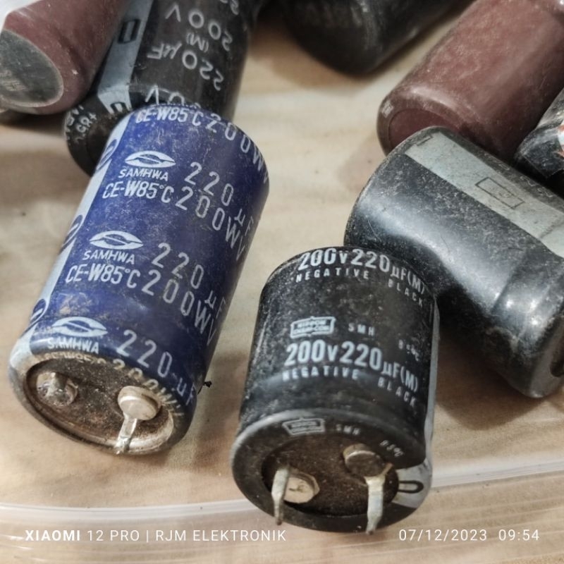 elko 220uf 200v cabutan original