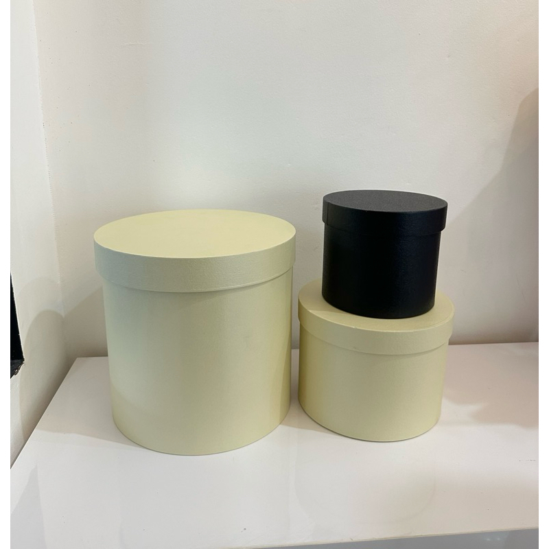 

Bloombox Box Bulat Bunga