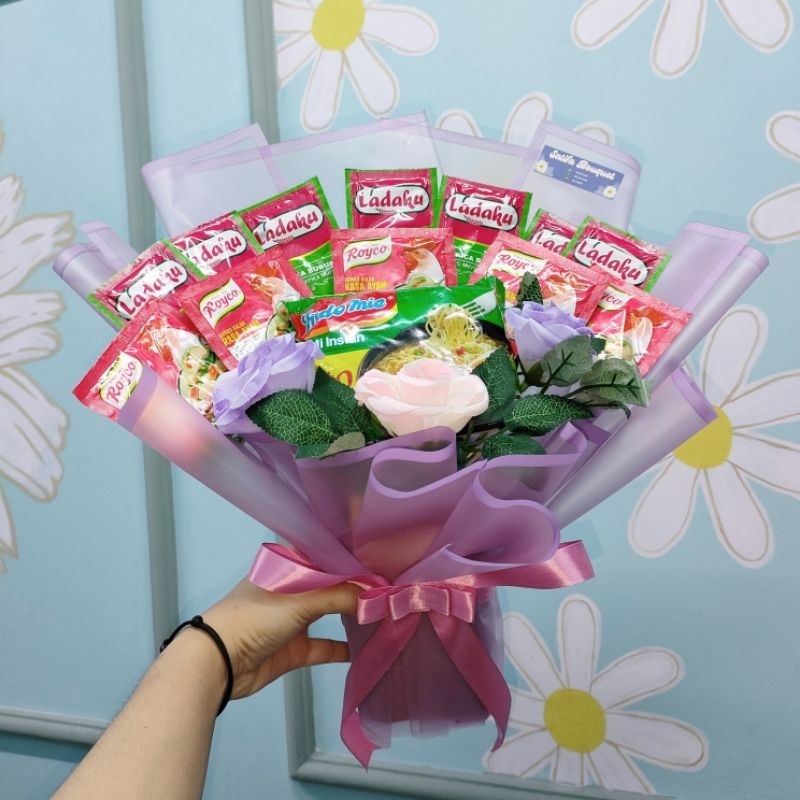 

(READY STOCK) Bouquet Royko Bumbu Ladaku Indomie | Bucket Hari Ibu Hadiah Mother Day Hampers