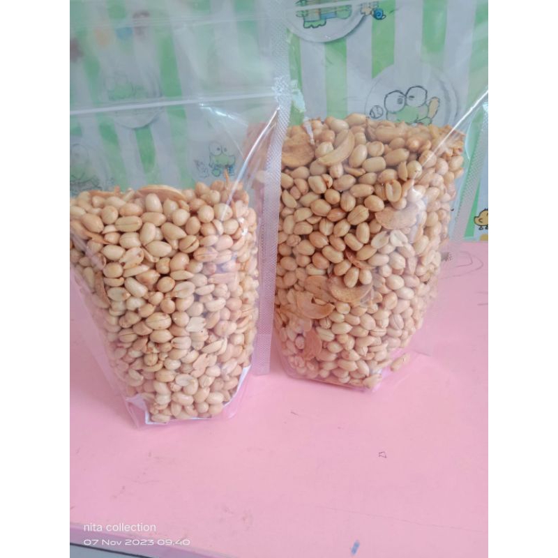 

cemilan kacang bawang gurih renyah
