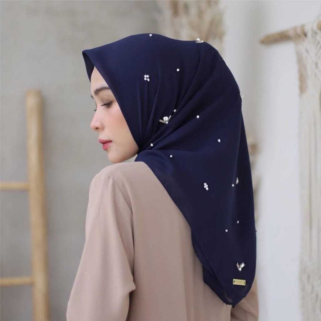 Hijab Segiempat Bella Raya Square Payet Swarovski Tabur Polycotton Premium