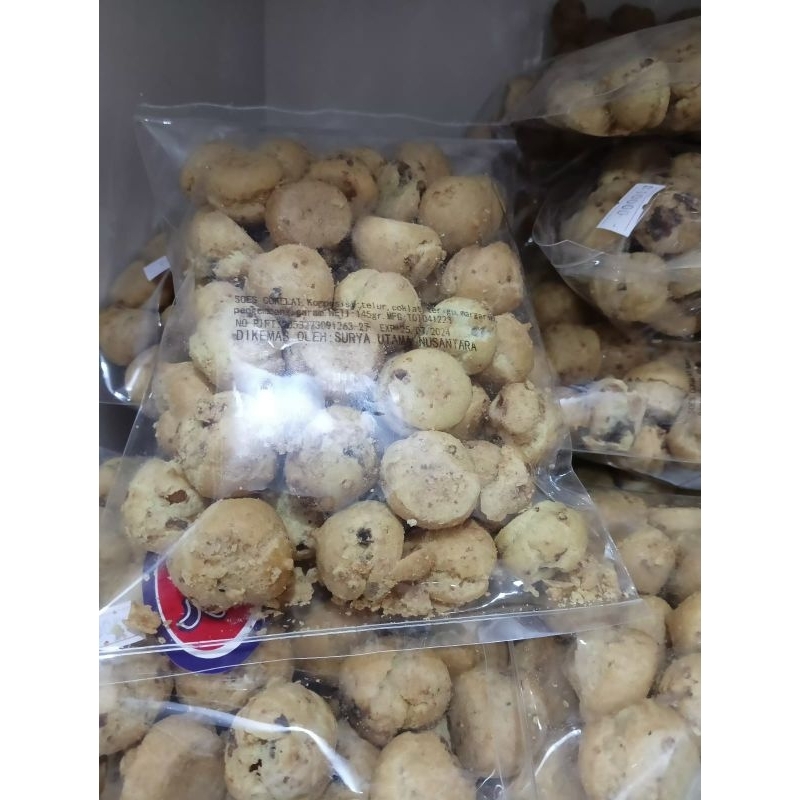 

kue soes kering 145gr