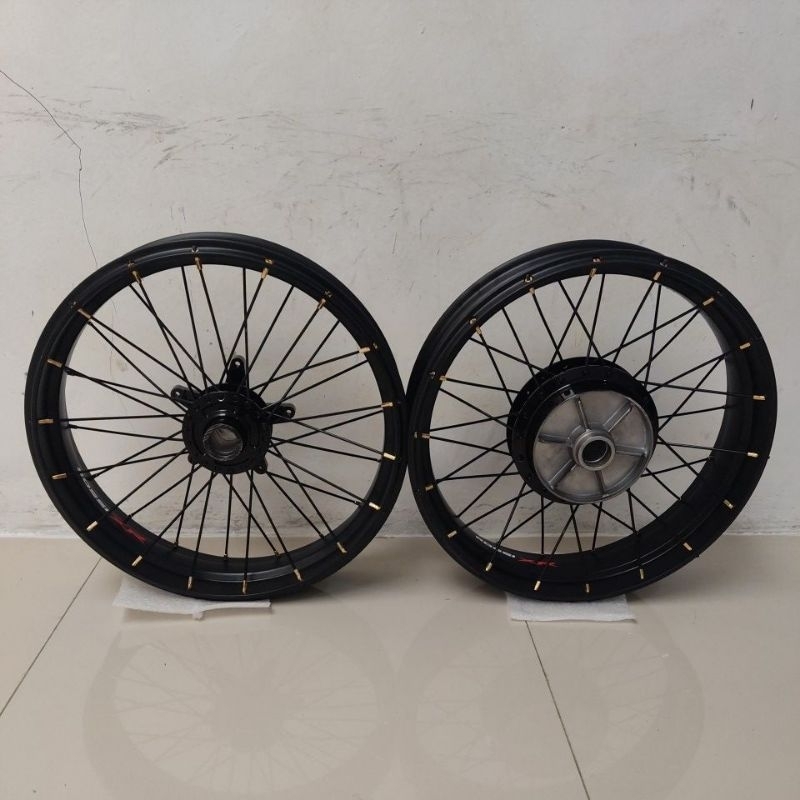 Velg Rossi XR pnp Yamaha Xsr, Vixion, R15v3, Xabre, MXKing
