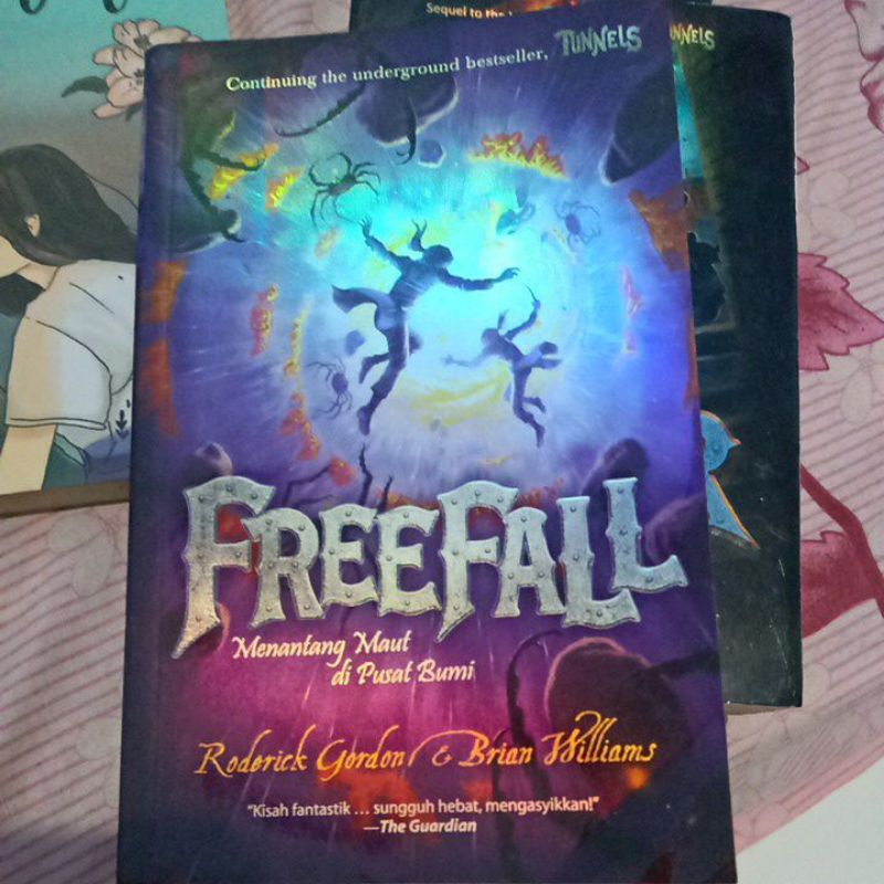 Preloved novel FREEFALL by Roderick Gordon (Tunnels series)