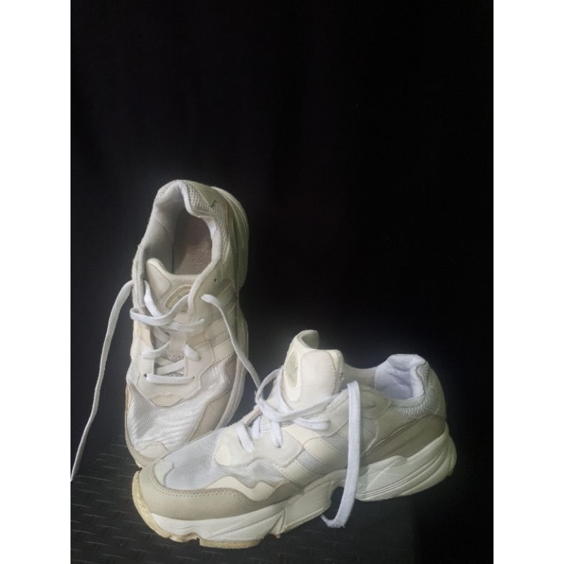 Sepatu Adidas Running - Thrift Second