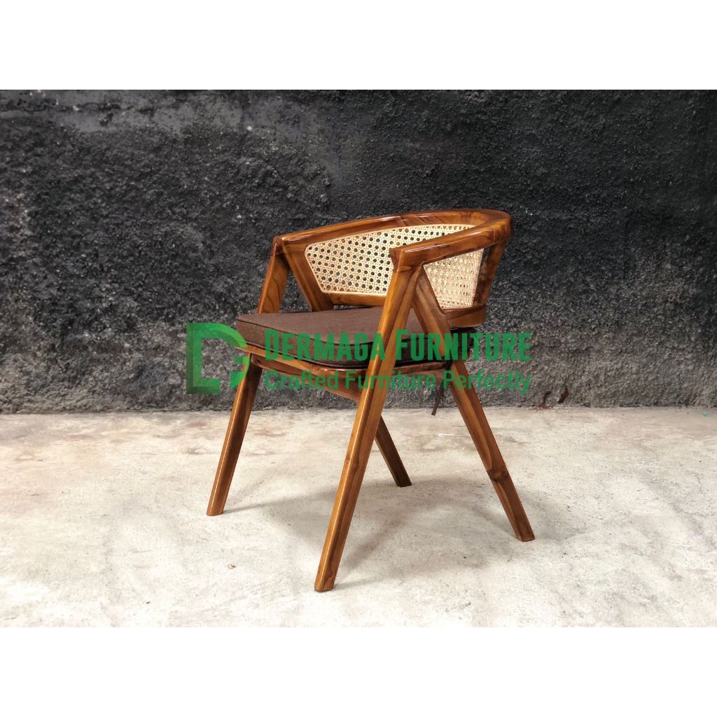 SET KURSI C LENGKUNG DUDUKAN BANTALAN MEJA BULAT GAMBANGAN KAYU JATI FINISHING SIAP PAKAI SOFA PELAM