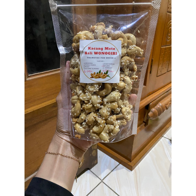 

kacang mete varian rasa maduwijen