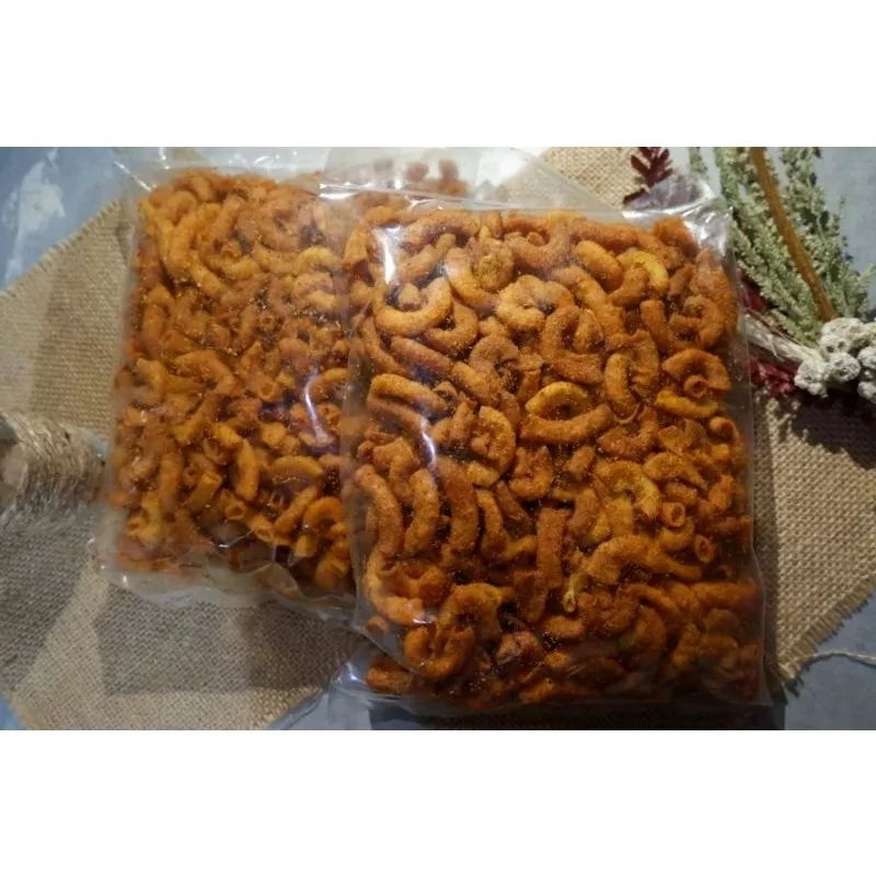 

Makaroni iteng extra pedass