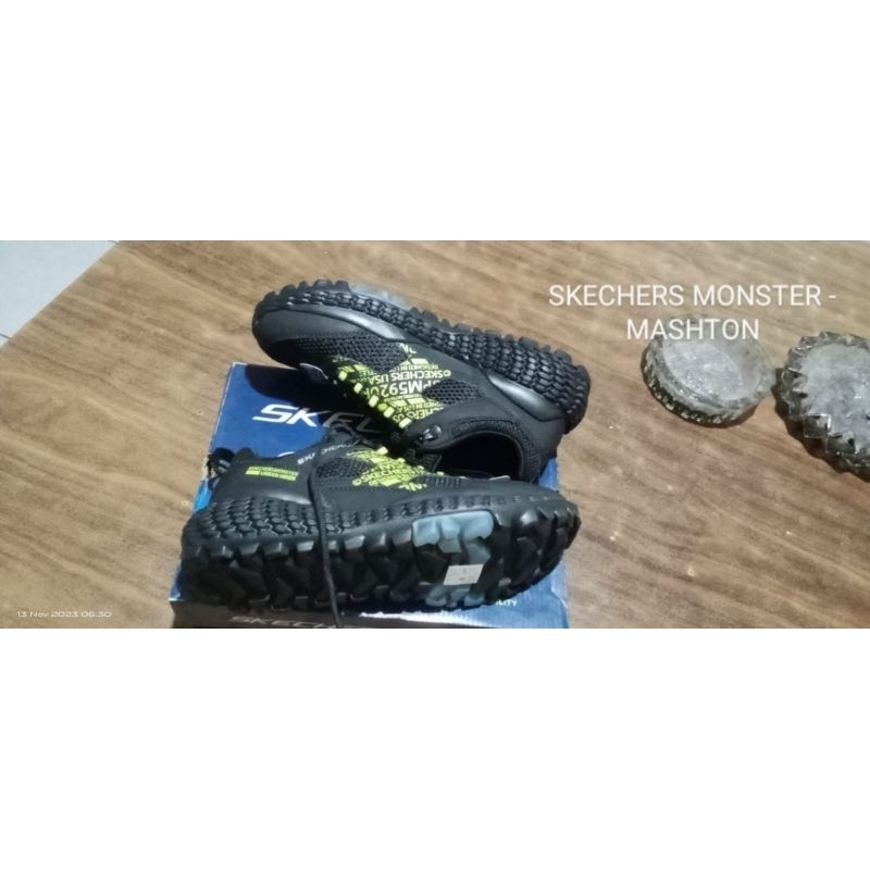 SKECHERS MONSTER MASTHON