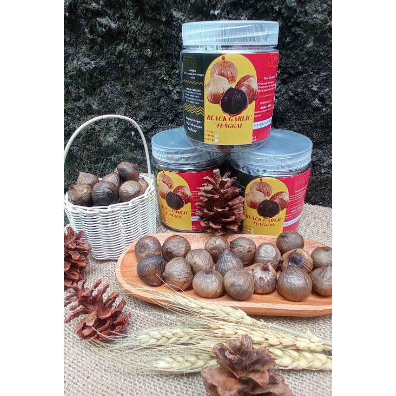 

BLACK GARLIC TUNGGAL JUMBO PREMIUM 500gr-BAWANG HITAM LANANG JUMBO