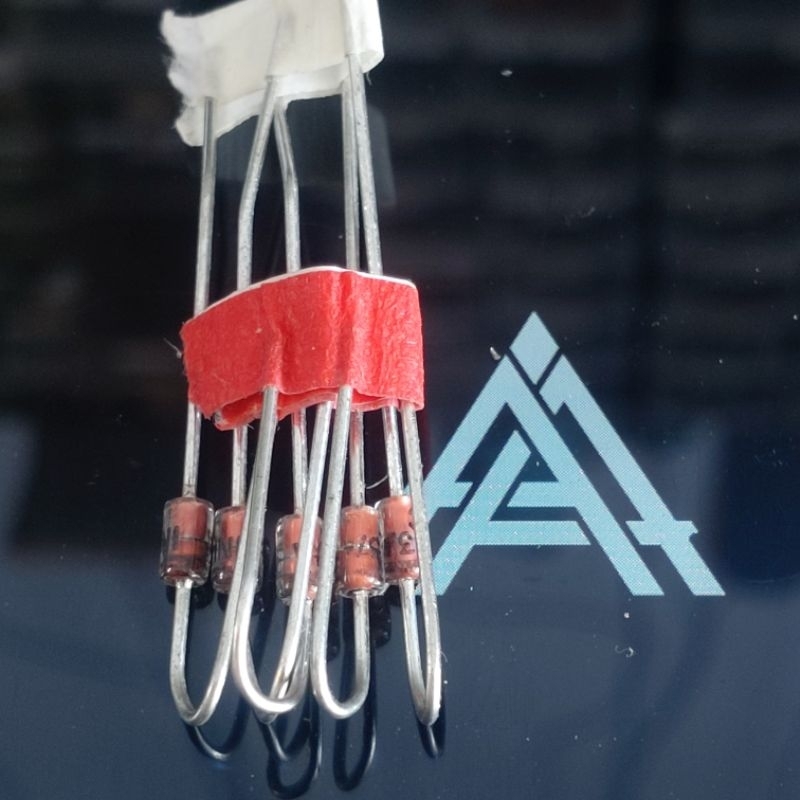 dioda zener 13v 1wat