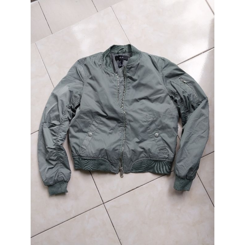preloved forever 21 mint bomber jacket woman