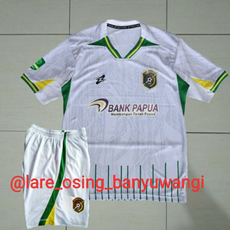 SETELAN DEWASA PERSEWAR WAROPEN AWAY 2023 - 2024 LIGA 2 PEGADAIAN PRINTING JERSEY CELANA LOKAL