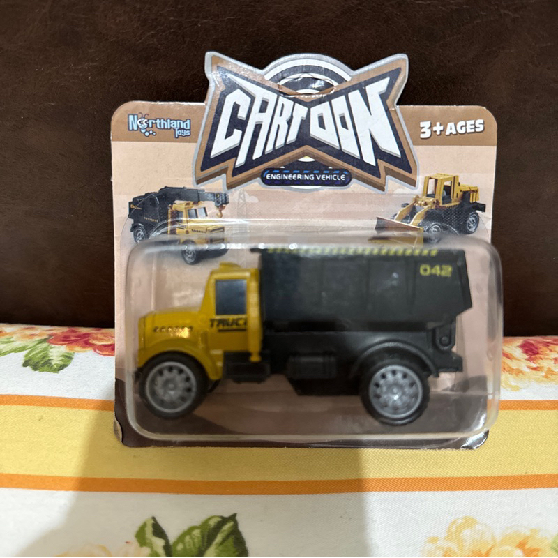 engineering vehicle northland toys dump truck